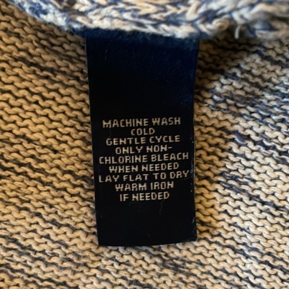 Chaps 3/4 Sleeve Crew Sweater with Ribbed Detailing Size Medium - Picture 9 of 9